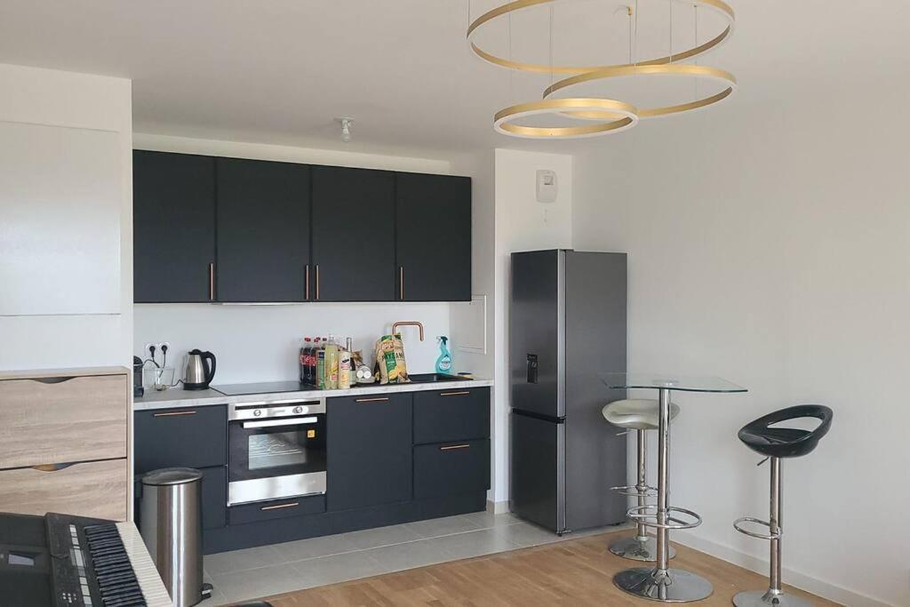 Appartement Chic 5 Min Disneyland/Vallee Village Serris Exteriör bild